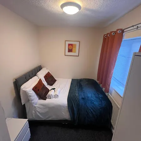 Apartment New Getaway - Free Gated Parking With Fob *