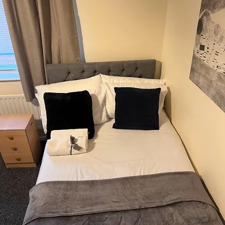 Lägenhet New Getaway - Free Gated Parking With Fob Manchester