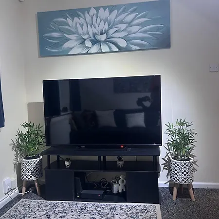 Apartment New Getaway - Free Gated Parking With Fob Manchester