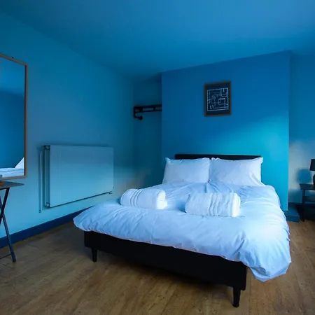 The Crown & Anchor مانشستر