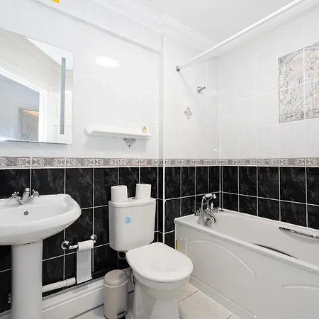 The Burton- Free Gated Parking Apartman Manchester