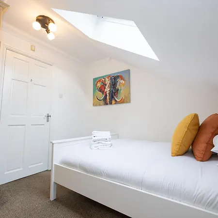 The Burton- Free Gated Parking Manchester