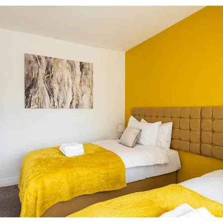 Cozy 3 Bd House, Perfect For Large Group Of 6 Manchester