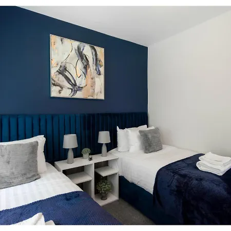 Cozy 3 Bd House, Perfect For Large Group Of 6