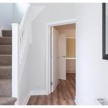 Apartman Cozy 3 Bd House, Perfect For Large Group Of 6