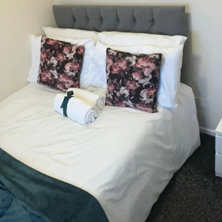 New Getaway - Free Gated Parking With Fob Manchester