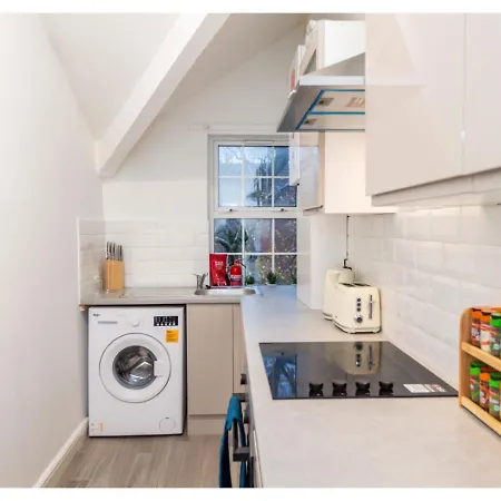 Fresh And Relaxing 1 Bd Flat *