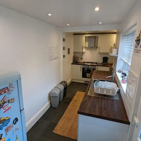 Warm Family 2db House!