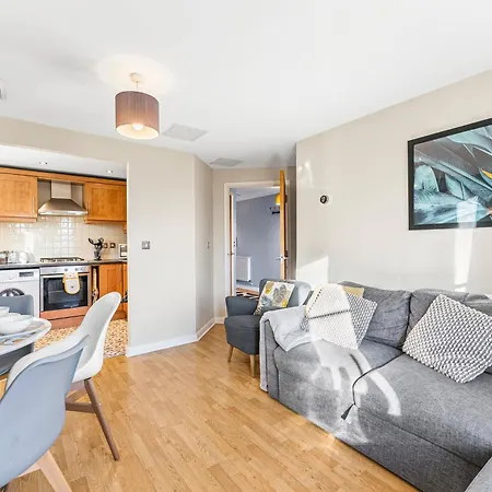 Designer - Great Location!