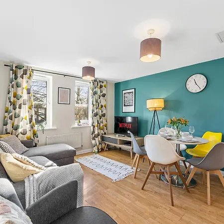 Designer - Great Location! Manchester