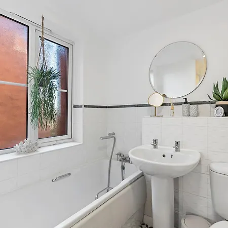 Designer - Great Location! *