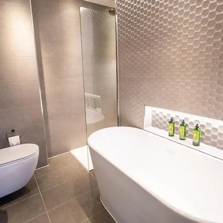 Отель Forty Seven Manchester, Worldhotels Crafted