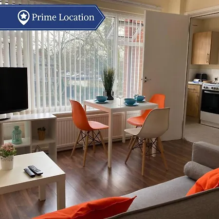 Apartment Conveniently Situated 1bed Apt In Stretford *