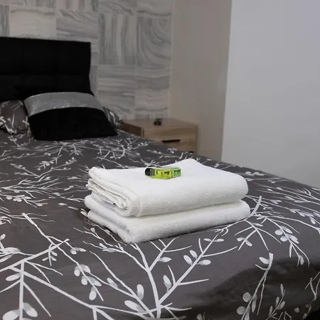 Hills View Apartment