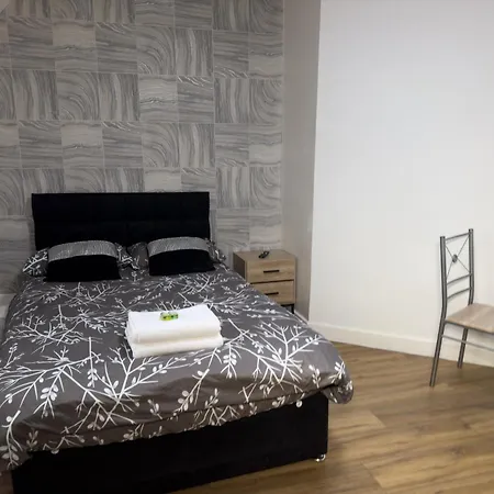 Hills View * Manchester