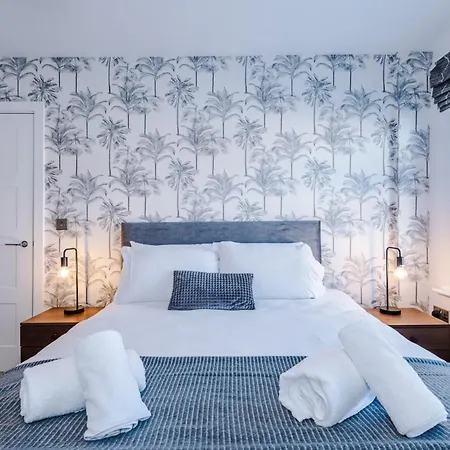 Ferienhaus 4 Bedroom Townhouse In - By Hilltop Serviced Manchester