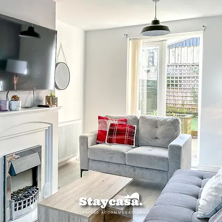 Modern 3-bed House Garden With Parking Hotel