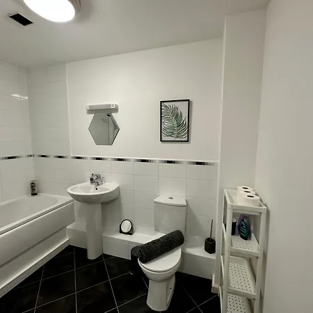 Etihad Fc 2br With Water View Apartment *