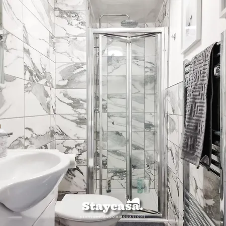 Spacious 5br In Leafy Withington 맨체스터