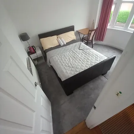 Morgan Ease * マンチェスター