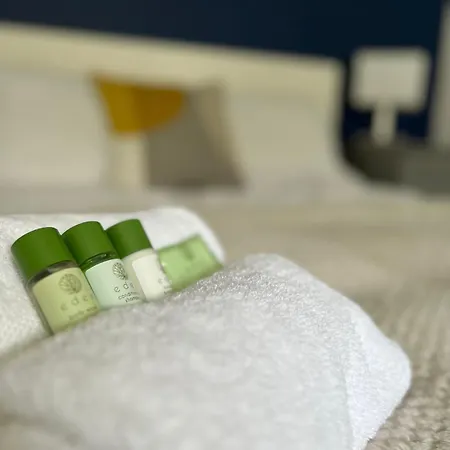 - Eccles - Business - Contractors - Families - Discounts Available Holiday home Manchester