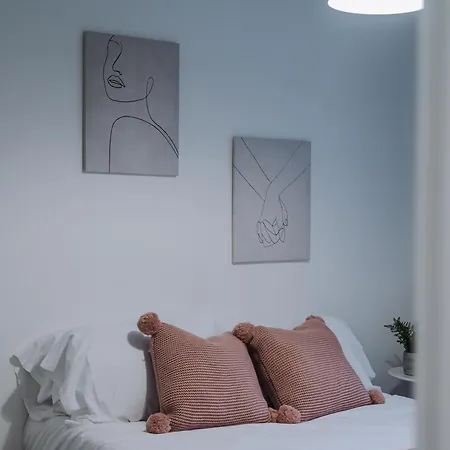 Pass The Keys Salford Haven 3-bed With Garden, Moments From Centre & Media * 맨체스터