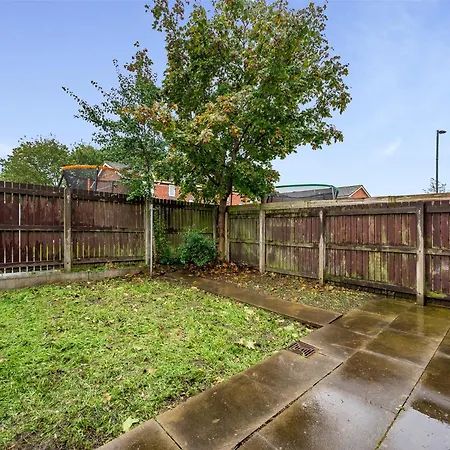 Prázdninový dům Pass The Keys Salford Haven 3-bed With Garden, Moments From Centre & Media *