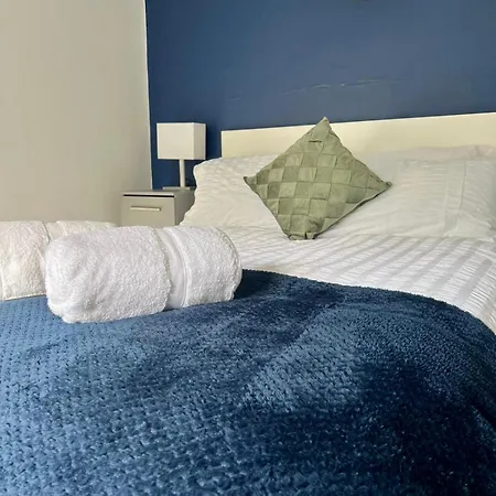 Holiday home - Eccles - Business - Contractors - Families - Discounts Available *
