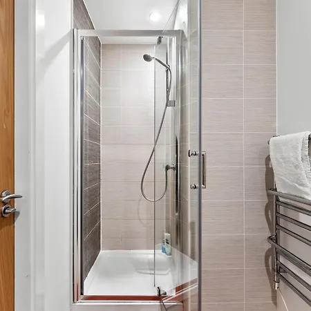 Apartment 3 Bed 3 Bath Bath Central Penthouse - Parking Manchester