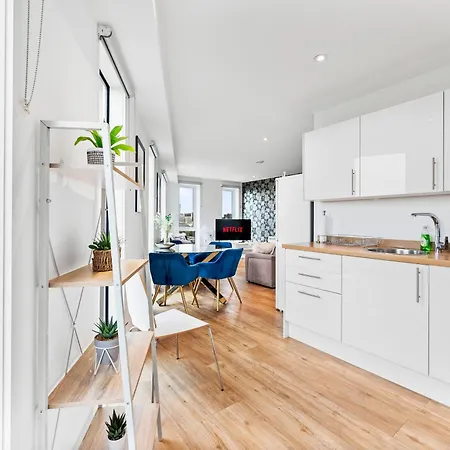 Apartment 3 Bed 3 Bath Bath Central Penthouse - Parking Manchester