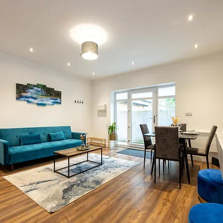 Apartament Vibrant 2br In Chorlton, Free Parking