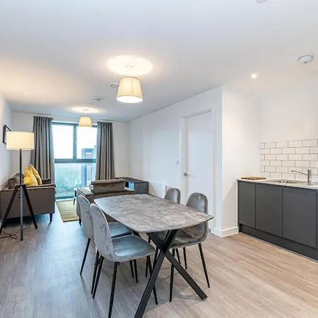 Insignia By Guestz Apartment