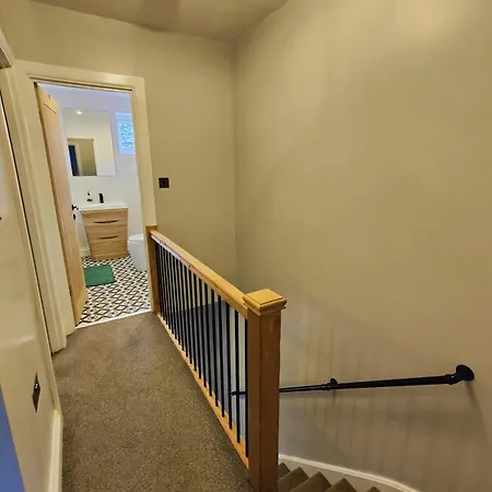 아파트 Lovely House In Great Location