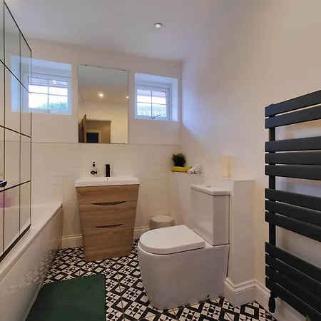 Lovely House In Great Location * 맨체스터