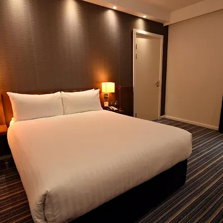Hotel Express Centre Arena By Ihg 3*