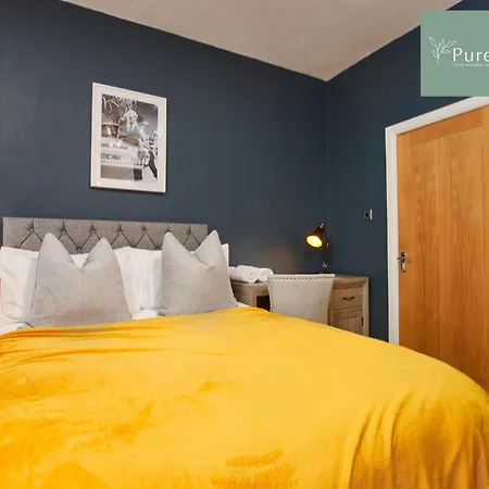 Big Contractor House With 6 Beds & Free Parking By Purestay - 14 Night Min! Manchester