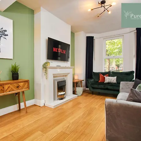 Big Contractor House With 6 Beds & Free Parking By Purestay - 14 Night Min! * Manchester