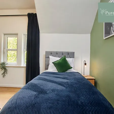 Big Contractor House With 6 Beds & Free Parking By Purestay - 7 Night Min! *