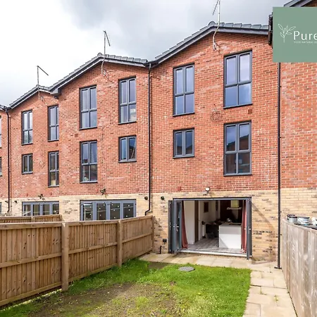 Nyaraló Modern 5 Bedroom House In By Purestay - Short With Service & Free Parking Manchester