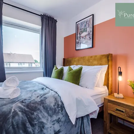 فيلة Stunning House In For Business & Leisure - Wi-fi & Parking By Purestay Serviced مانشستر