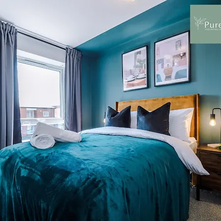 Stunning House In For Business & Leisure - Wi-fi & Parking By Purestay Serviced