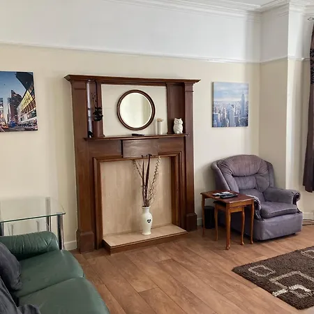 Vakantiehuis Chorlton Townhouse *