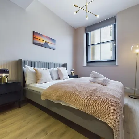 Luxury 2bedroom Centre Leisure & Business *