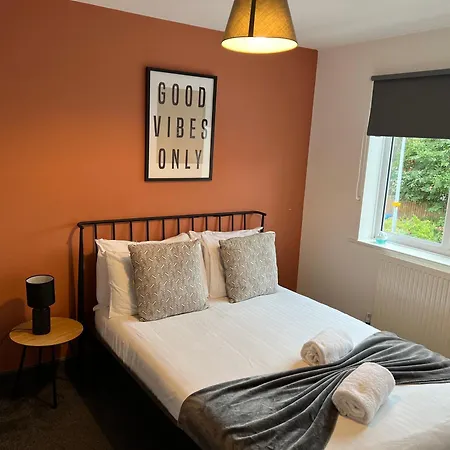 3 Bedroom House With Parking