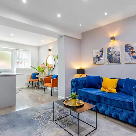 Free Parking 5 Minutes From Centre Manchester