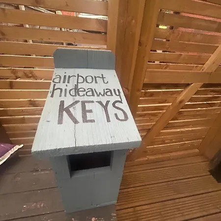 Airport Hideaway Apartment Manchester