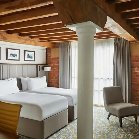 Hotel Marriott Victoria &