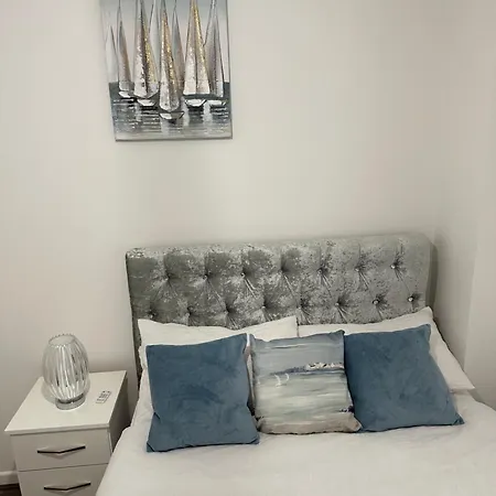 아파트 2 Bedroom Flat Close To City, Stadium And Coop Arena *