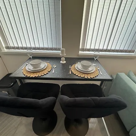 2 Bedroom Flat Close To City, Stadium And Coop Arena 맨체스터