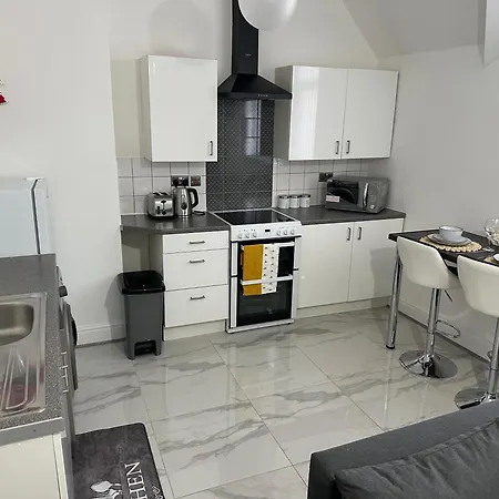 2 Bedroom Flat Close To City, Stadium And Coop Arena * 맨체스터